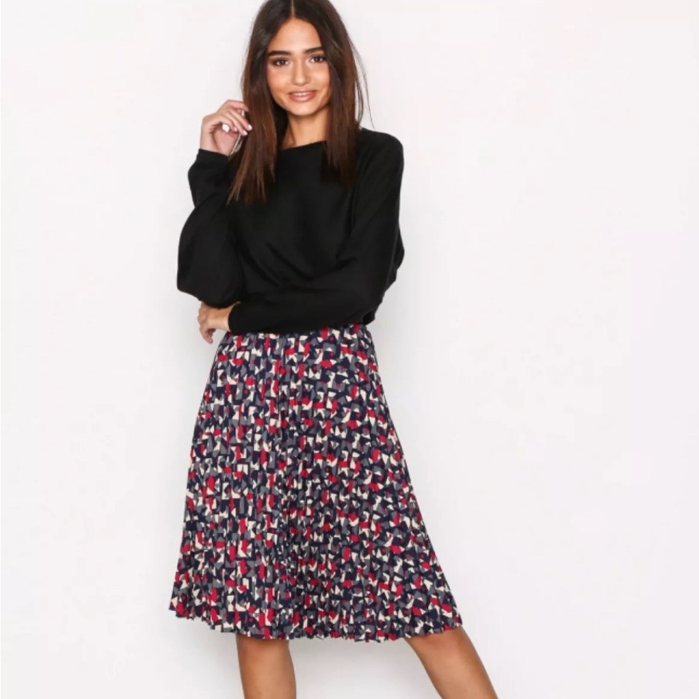 NWT Lauren Ralph Lauren Navy Geo Pleated Skirt Multicolor